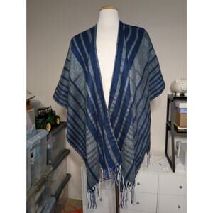 Woolrich Cozy Plaid Blanket Wrap Shoal Poncho Blue Gray One Size Cozy Soft